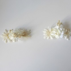 Two ivory and camel shoe clips for first communion