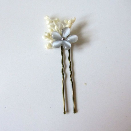 Pack 6 flores pequeñas con semilla blanca para horquilla comunión
