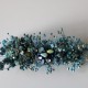 Prendido flores plata, brillante y semillas azules azules