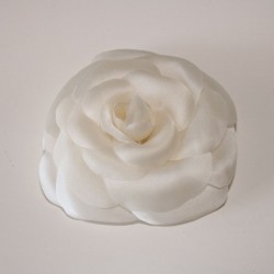 Silk camellia in colour vanilla pale