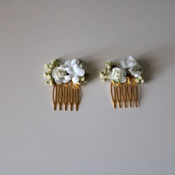 Two camel and vanilla flower comb for communion and wedding