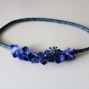 Trencilla azul con adorno flor azulon