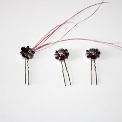 Tres horquillas piedra granate